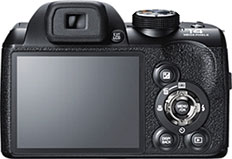 Máquina digital Fujifilm FinePix S4200 - Foto ilustrativa editada pelo Câmera versus Câmera