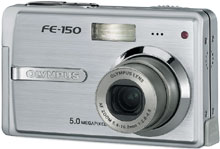 Máquina digital Olympus FE-150 - Diagonal - Cortesia da Canon, editada pelo Câmera versus Câmera