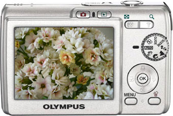 Câmera digital Olympus FE-190 / Olympus X-750 - Cortesia Olympus, editada pelo Câmera versus Câmera