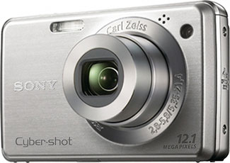 Câmera digital Sony Cyber-shot DSC-W210 - Prata, Diagonal - Cortesia Sony, editada pelo Câmera versus Câmera
