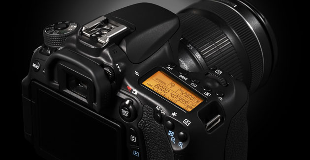 Canon EOS 70D, topo com display