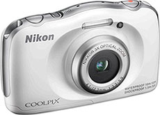 Máquina digital Nikon Coolpix S33 - Foto editada pelo Câmera versus Câmera