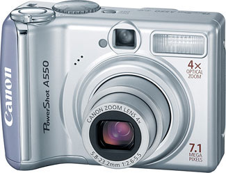 Câmera digital Canon PowerShot A550 - Frente - Cortesia Canon, editada pelo Câmera versus Câmera