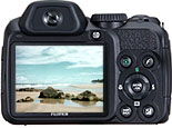 Máquina digital Fujifilm FinePix S2000HD - Costas - Cortesia da Fujifilm, editada pelo Câmera versus Câmera
