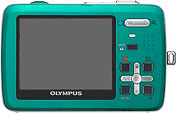 Máquina digital Olympus Stylus 550WP - Costas - Cortesia da Olympus, editada pelo Câmera versus Câmera