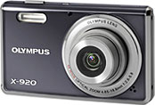 Máquina digital Olympus X-920 / FE4000 - Diagonal - Cortesia da Olympus, editada pelo Câmera versus Câmera