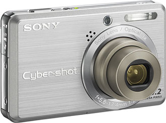 Câmera digital Sony Cyber-shot DSC-S750 - Cortesia Sony, editada pelo Câmera versus Câmera