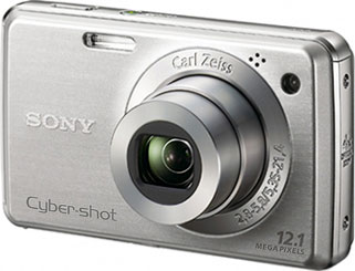 Câmera digital Sony Cyber-shot DSC-W220 - Prata, Diagonal - Cortesia Sony, editada pelo Câmera versus Câmera