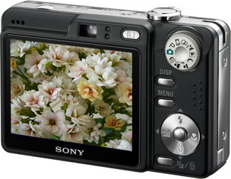 Câmera digital Sony Cyber-shot DSC-W55 - Cortesia Sony, editada pelo Câmera versus Câmera
